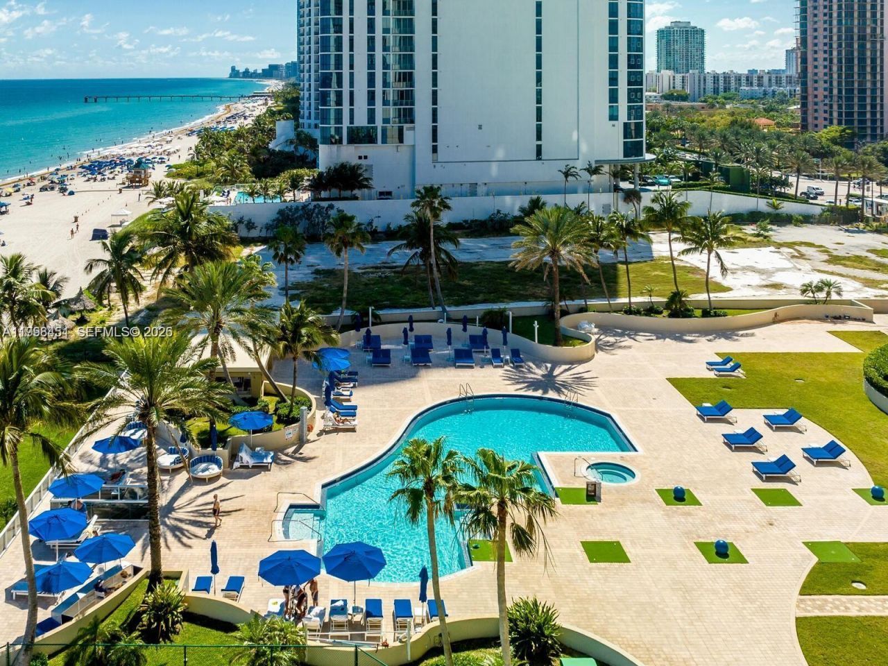 17555 Collins Ave, Unit 406, Sunny Isles Beach, FL 33160 Photo