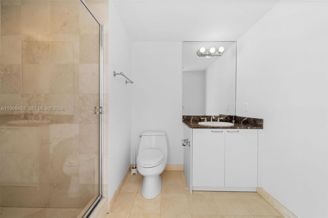 17555 Collins Ave, Unit 406, Sunny Isles Beach, FL 33160 Photo