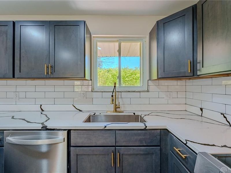 5640 Winshire Terrace, Sugarcreek Township, OH 45440 Photo 17