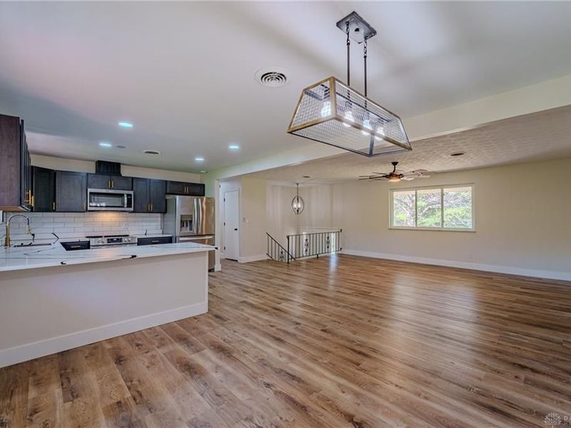 5640 Winshire Terrace, Sugarcreek Township, OH 45440 Photo 8