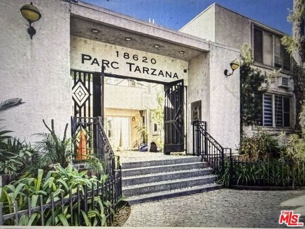 18620 Hatteras Street, Unit 145, Tarzana, CA 91356