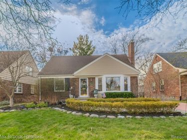 1633 Edgewood Drive, Royal Oak, MI 48067