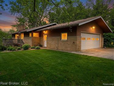 1802 N Elba Road , Oregon Twp, MI 48446