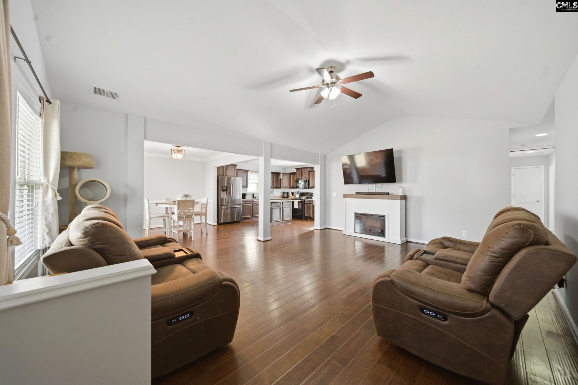 307 Deertrack Run Photo 4