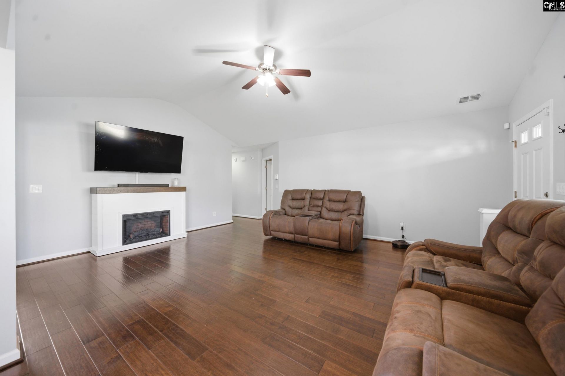 307 Deertrack Run Photo 5