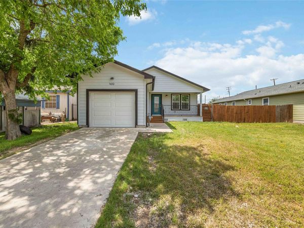 400 Booth ST, Taylor, TX 76574