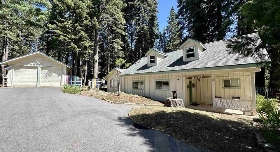 227 Peninsula Drive, Lake Almanor, CA 96137 Photo