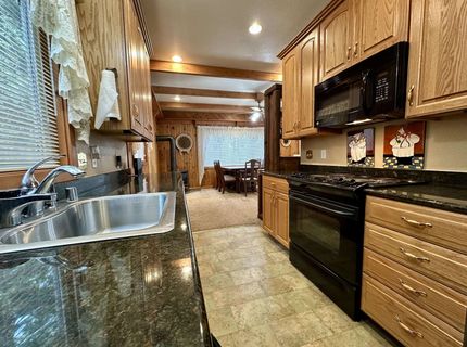 227 Peninsula Drive, Lake Almanor, CA 96137 Photo