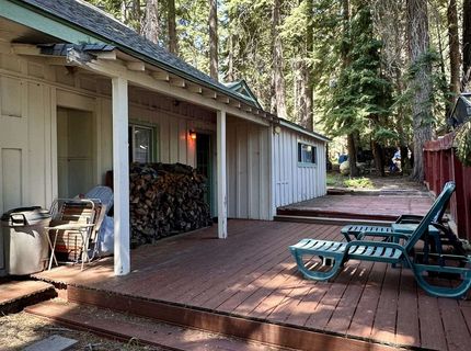 227 Peninsula Drive, Lake Almanor, CA 96137 Photo