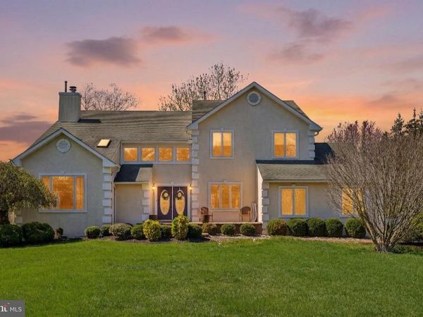 16 DOGWOOD DRIVE, BURLINGTON, NJ 08016