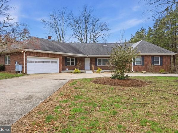 4 CHESTER AVENUE , MEDFORD, NJ 08055