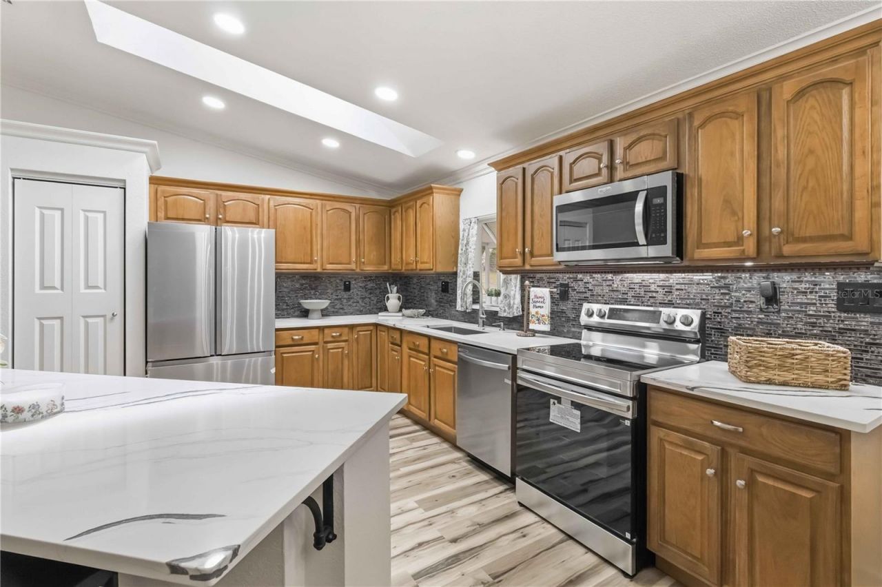 2293 Spring Lake Highway, Brooksville, FL 34602 Photo