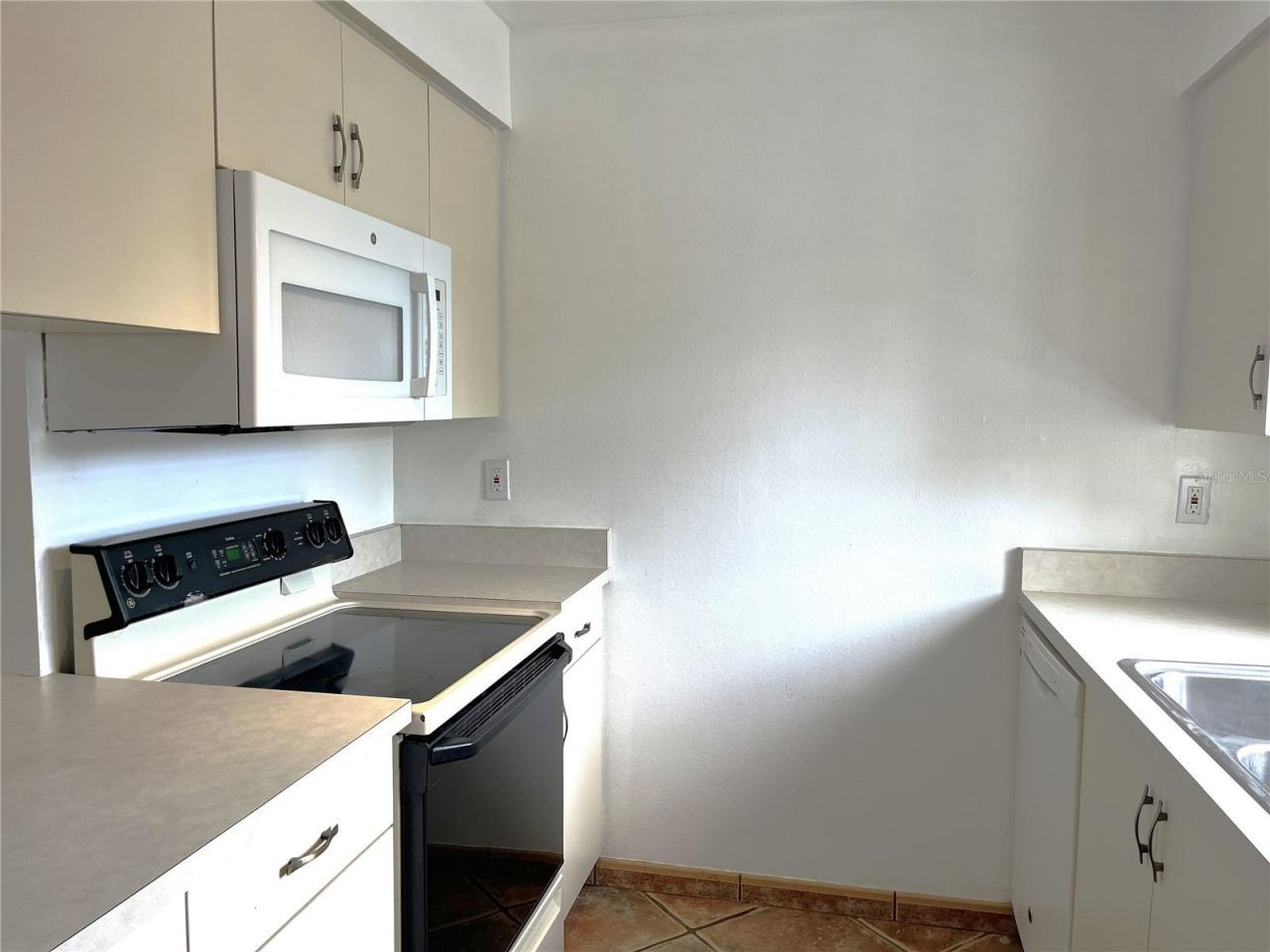 2724 Hidden Lake Boulevard , Unit A, Sarasota, FL 34237 Photo