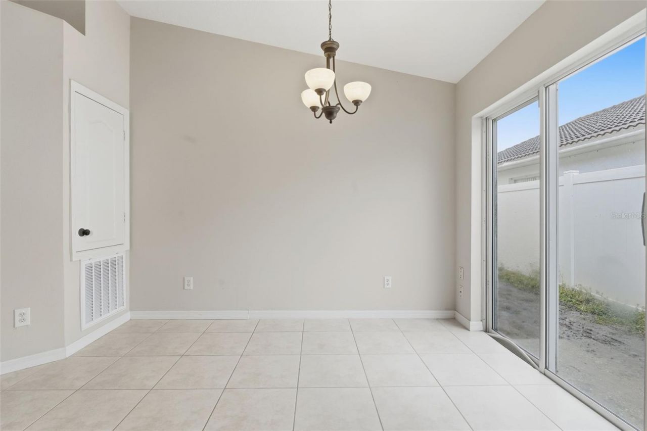 38 Vanna Court , Orlando, FL 32807 Photo