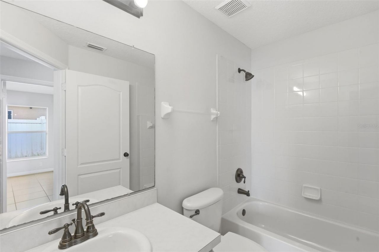 38 Vanna Court , Orlando, FL 32807 Photo