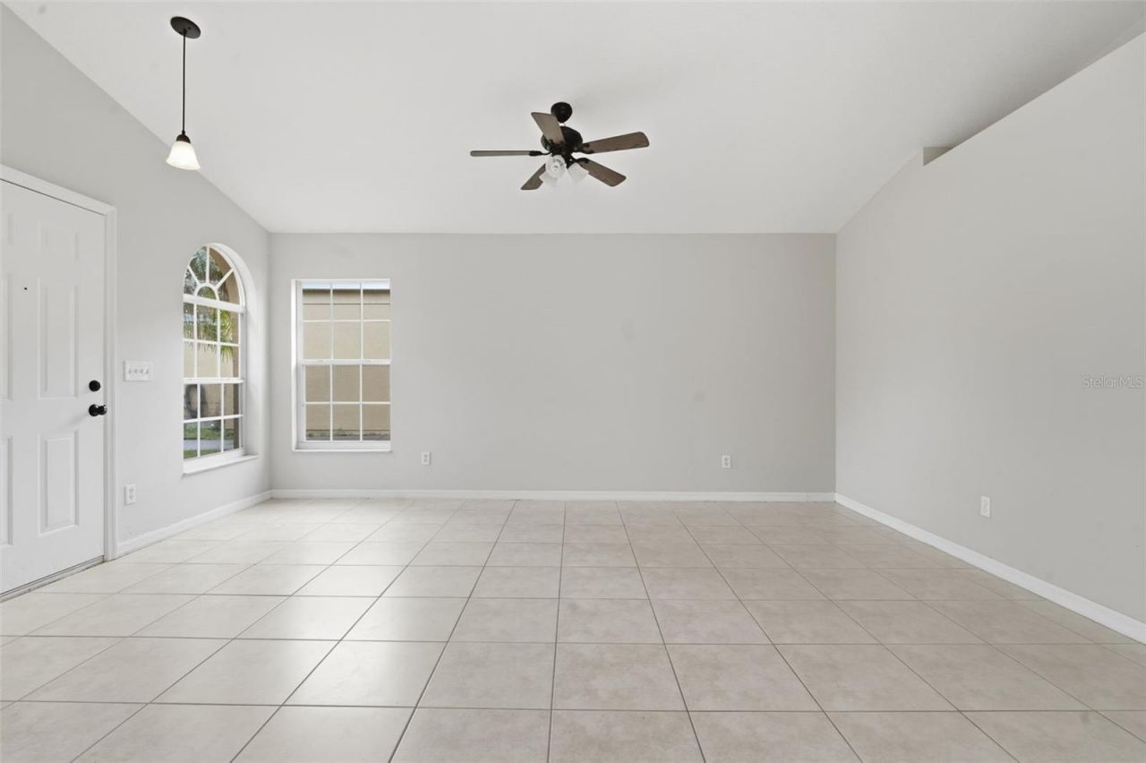 38 Vanna Court , Orlando, FL 32807 Photo