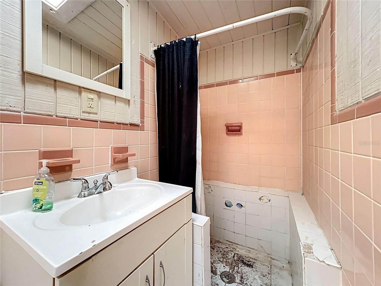 5402 Parkway Drive , Belle Isle, FL 32809 Photo