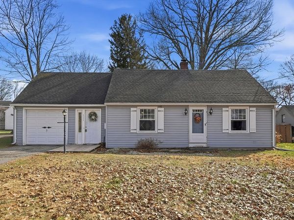 111 Woodlawn St, Chicopee, MA 01020