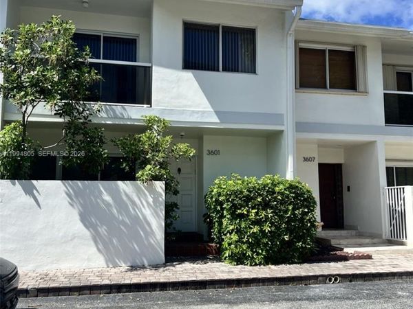 3601 NE 168th St, Unit 108, North Miami Beach, FL 33160