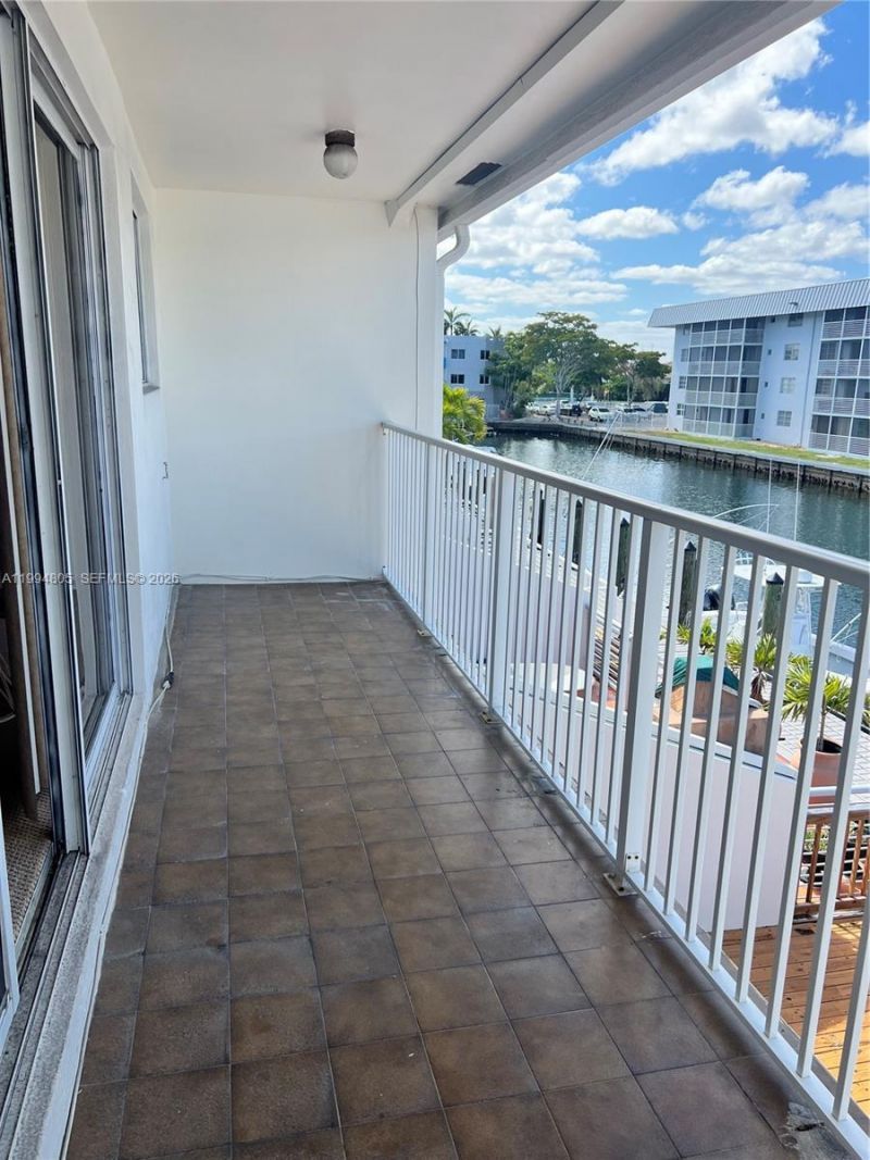 3601 NE 168th St, Unit 108, North Miami Beach, FL 33160 Photo
