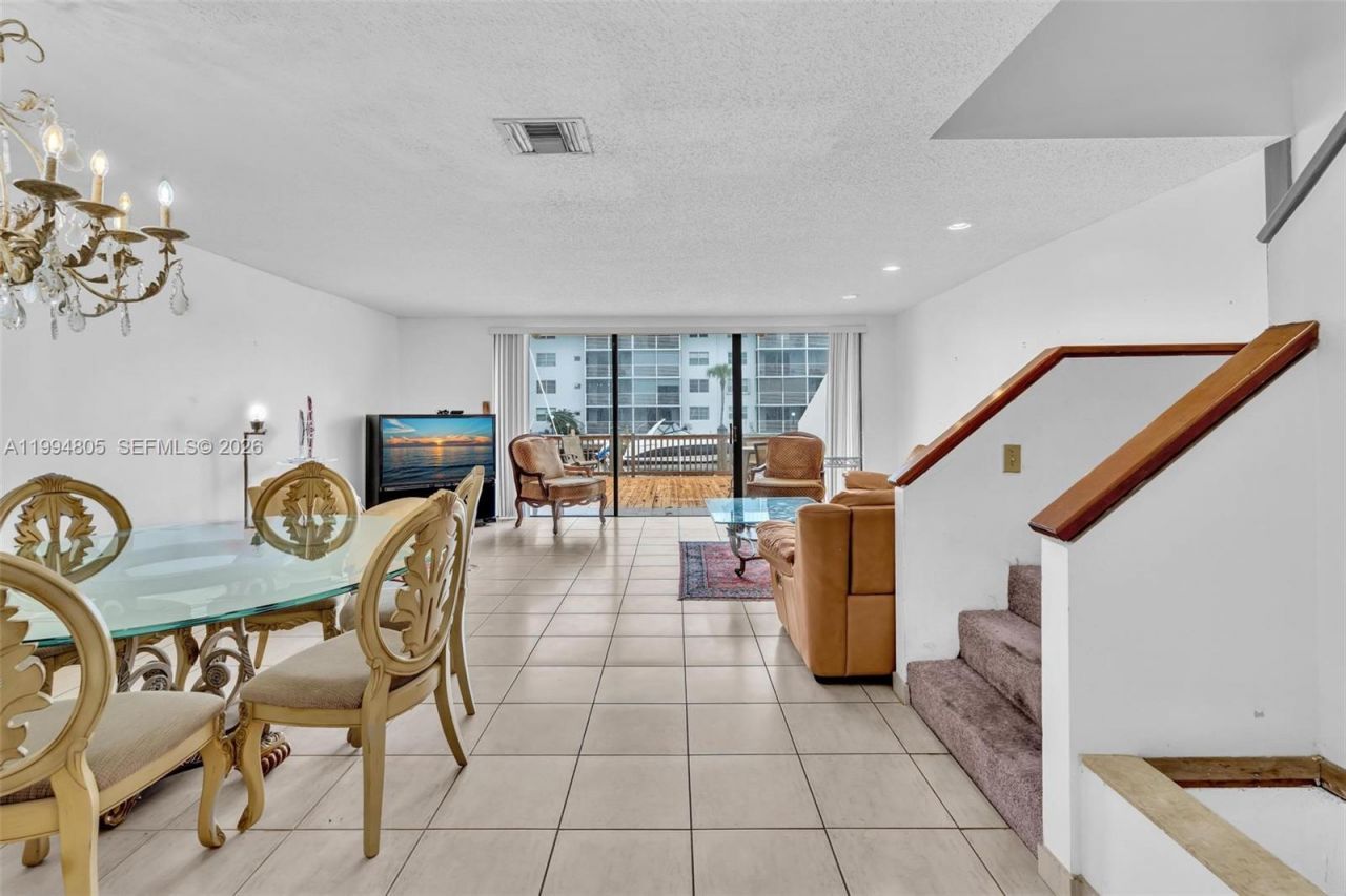 3601 NE 168th St, Unit 108, North Miami Beach, FL 33160 Photo
