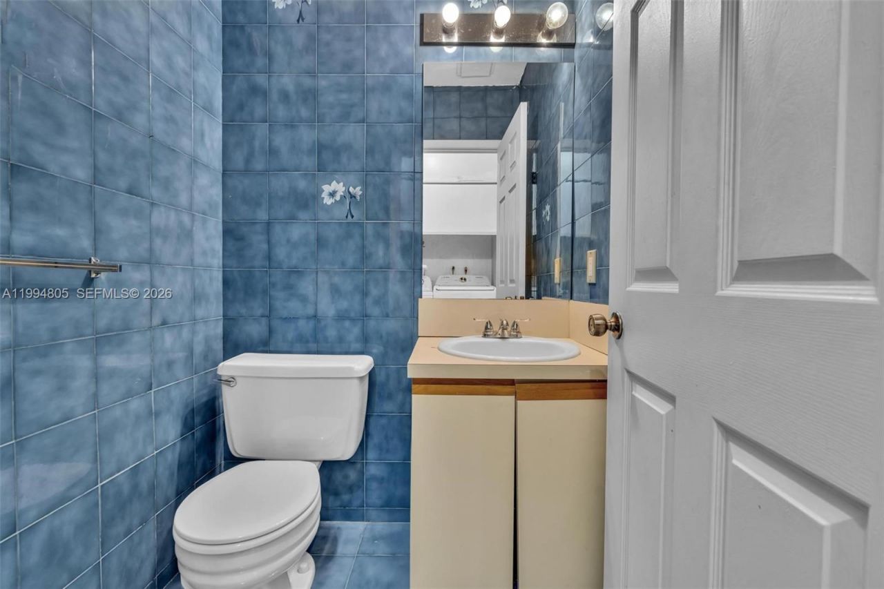 3601 NE 168th St, Unit 108, North Miami Beach, FL 33160 Photo
