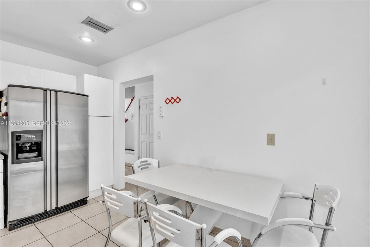 3601 NE 168th St, Unit 108, North Miami Beach, FL 33160 Photo