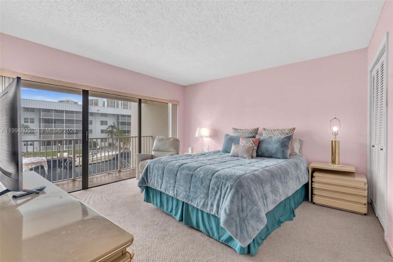 3601 NE 168th St, Unit 108, North Miami Beach, FL 33160 Photo