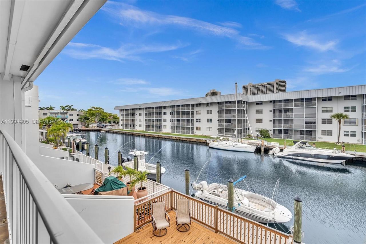 3601 NE 168th St, Unit 108, North Miami Beach, FL 33160 Photo