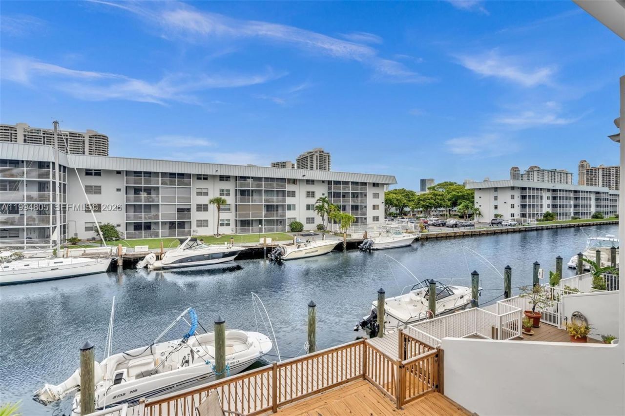 3601 NE 168th St, Unit 108, North Miami Beach, FL 33160 Photo