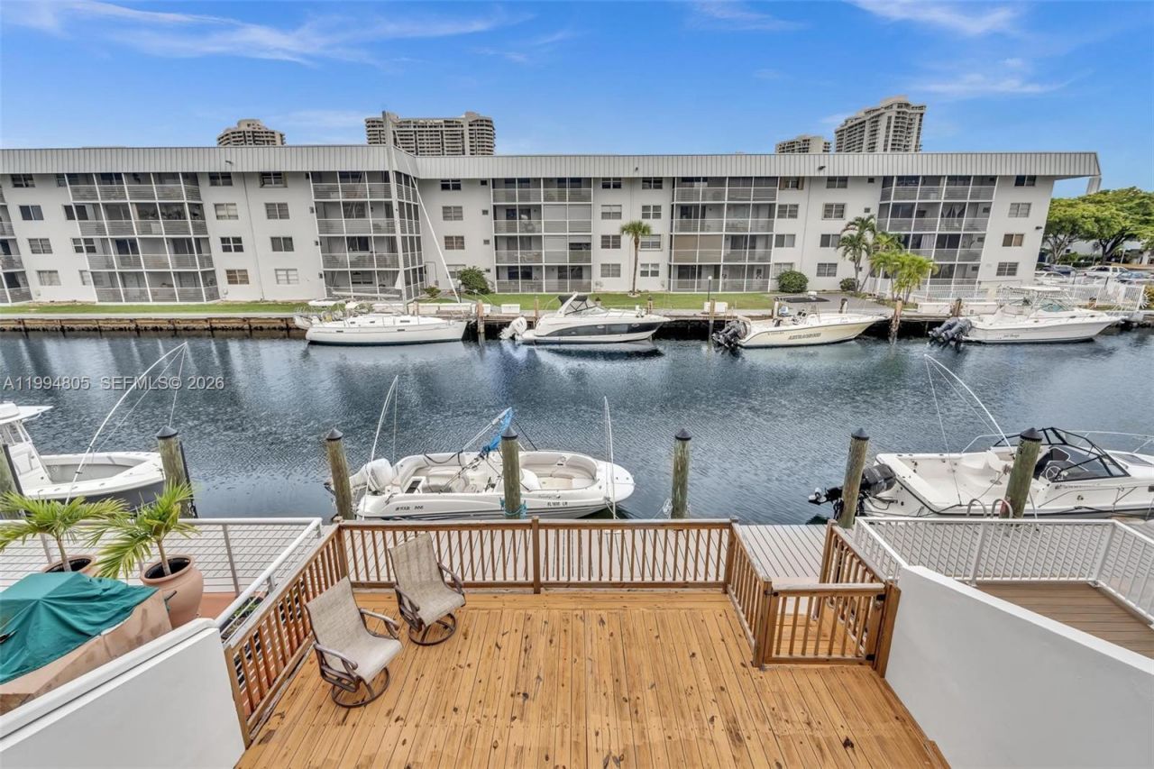 3601 NE 168th St, Unit 108, North Miami Beach, FL 33160 Photo