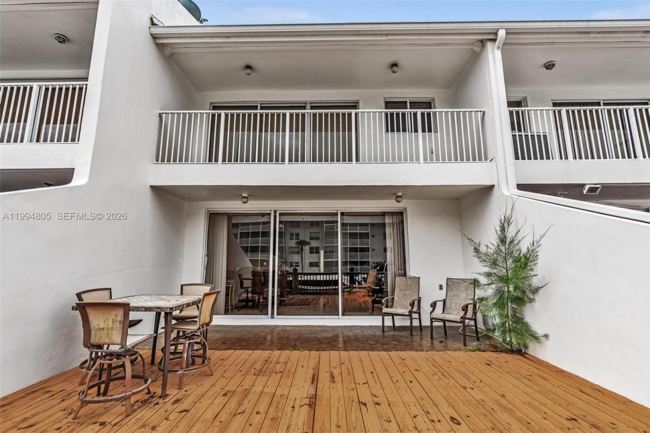 3601 NE 168th St, Unit 108, North Miami Beach, FL 33160 Photo