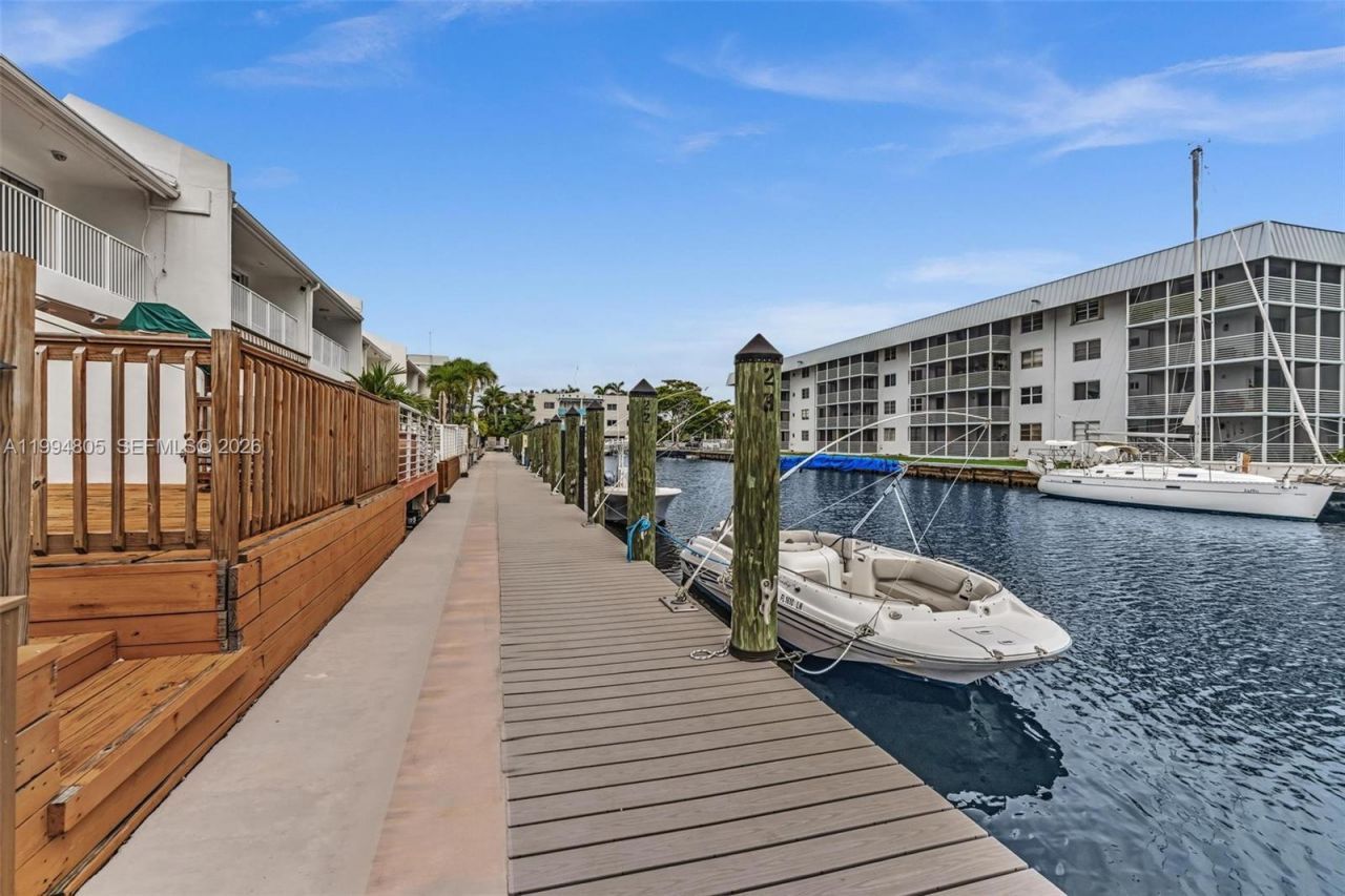 3601 NE 168th St, Unit 108, North Miami Beach, FL 33160 Photo