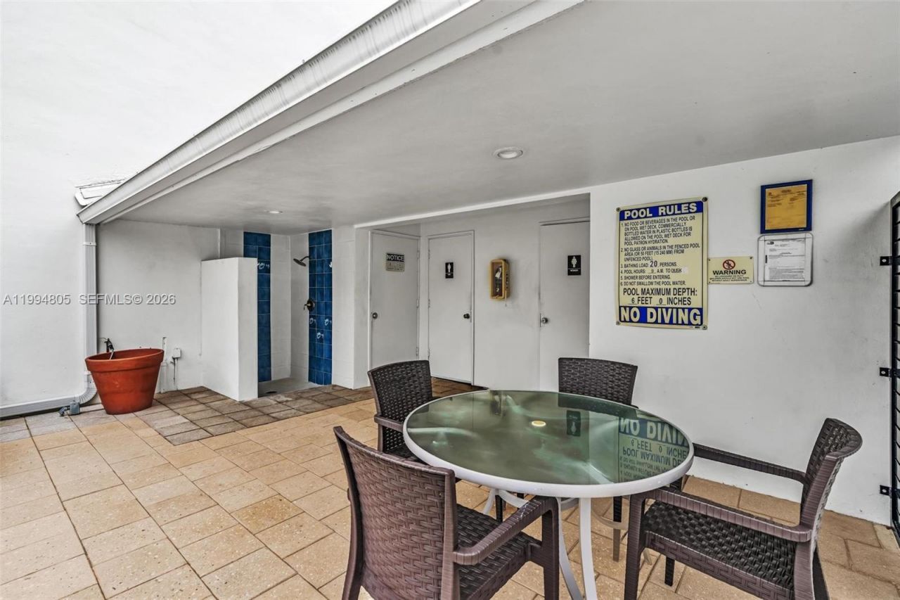 3601 NE 168th St, Unit 108, North Miami Beach, FL 33160 Photo