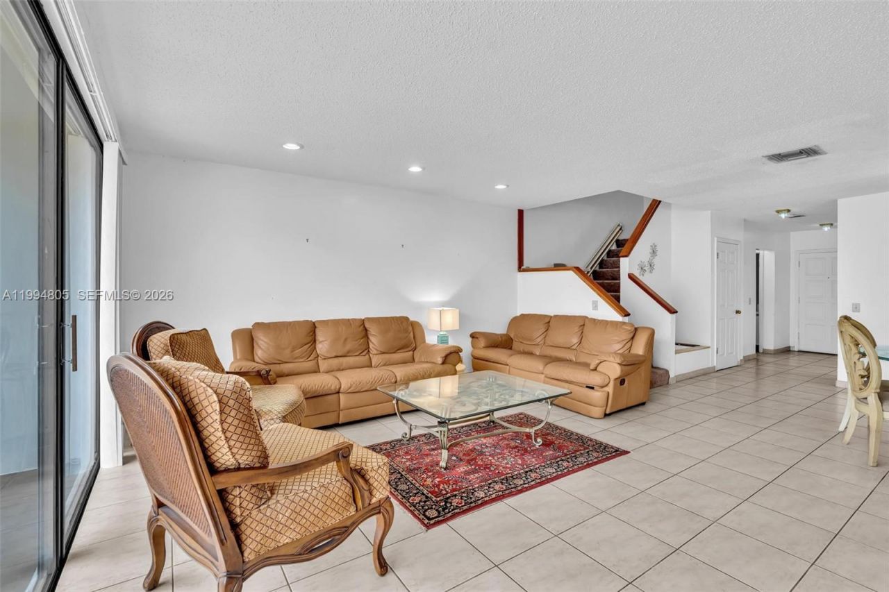 3601 NE 168th St, Unit 108, North Miami Beach, FL 33160 Photo