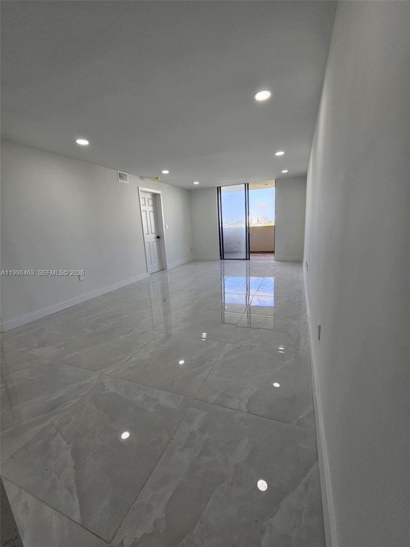 7125 Bay Dr , Unit 506, Miami Beach, FL 33141 Photo