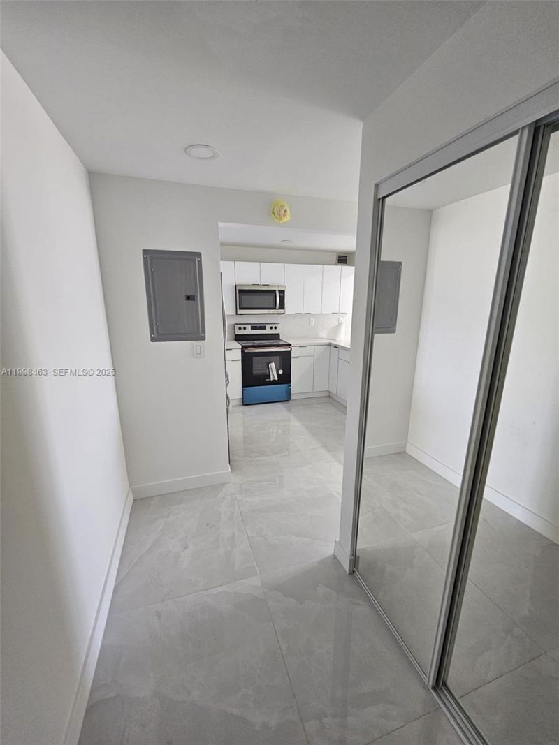 7125 Bay Dr , Unit 506, Miami Beach, FL 33141 Photo