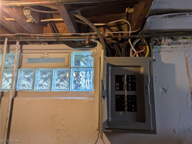 1490 E 250th Street, Euclid, OH 44117 Photo 15