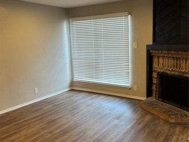6028 Stoneybrook Drive, Fort Worth, TX 76112