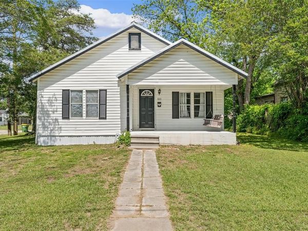 511 W Navasota Street, Groesbeck, TX 76642