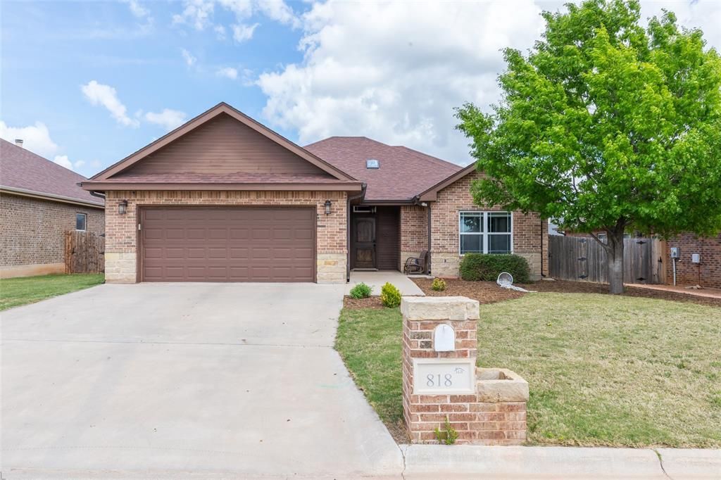 818 Great Waters Drive, Abilene, TX 79602 Main Photo