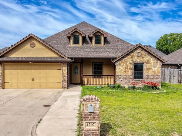 1207 Butterfield Street, Bridgeport, TX 76426