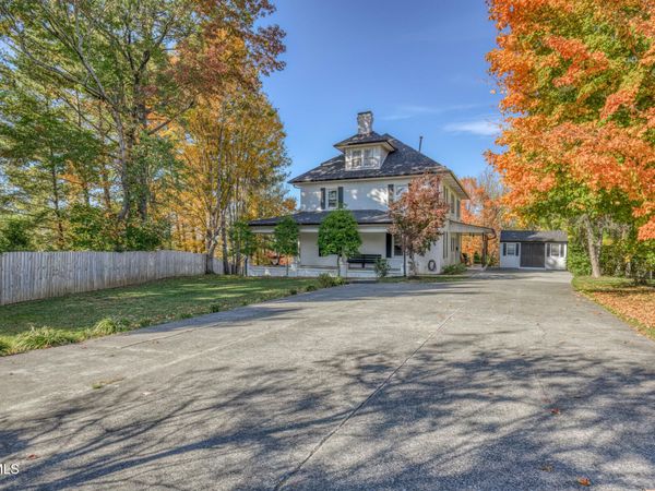 1505 West Lakeview Drive, Johnson City, TN 37601