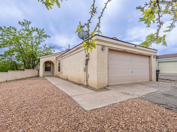 1800 Ira Drive NE, Rio Rancho, NM 87144