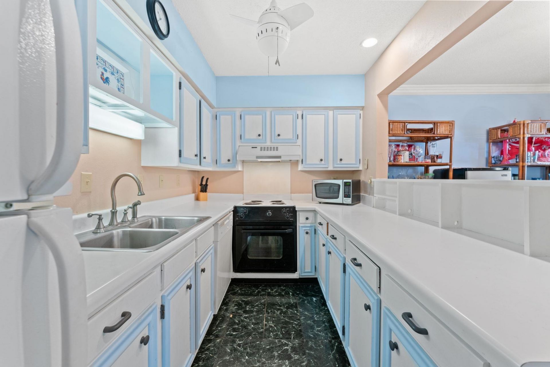 10301 N Kings Hwy. Photo 11