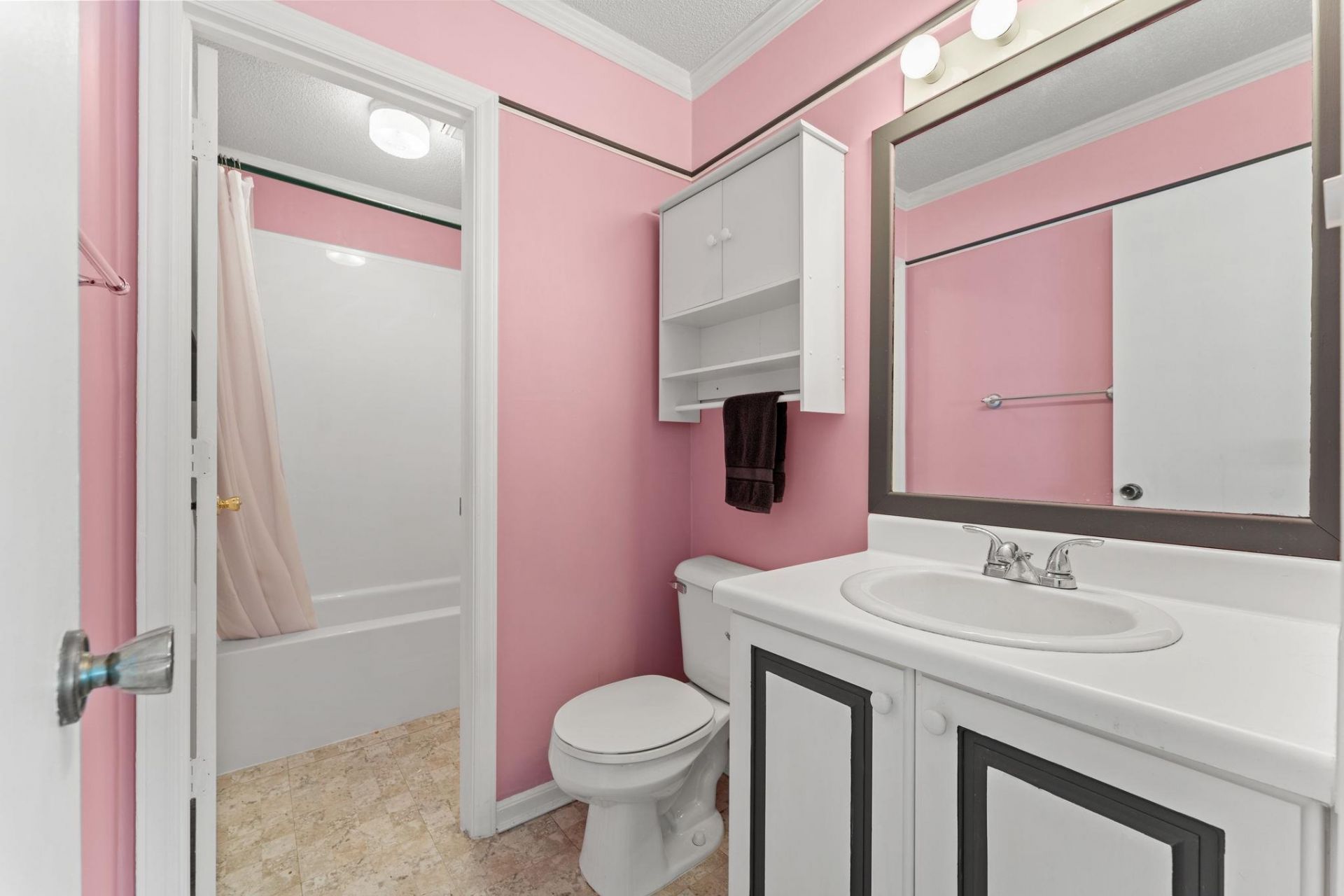 10301 N Kings Hwy. Photo 15