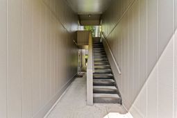 10301 N Kings Hwy. photo 4