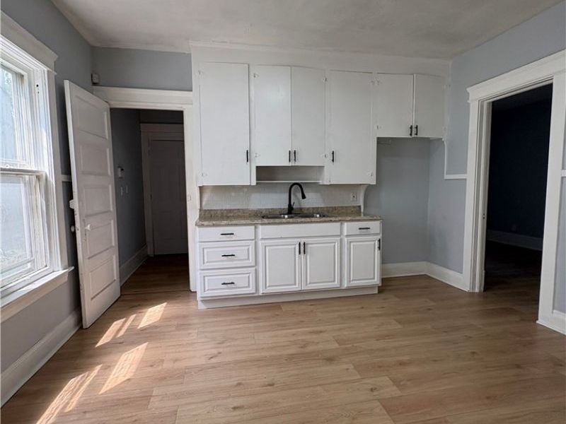 946 E 79th Street, Unit 1, Cleveland, OH 44103 Photo 6