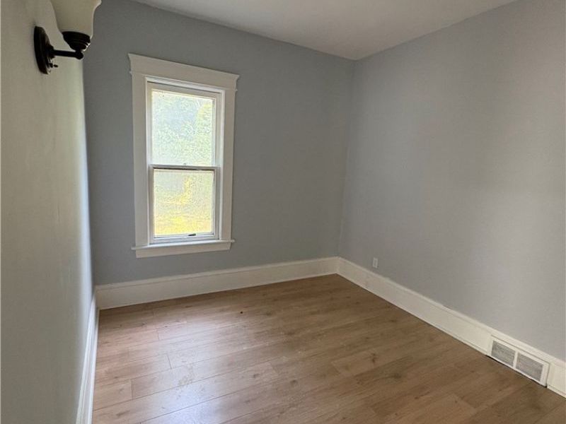 946 E 79th Street, Unit 1, Cleveland, OH 44103 Photo 8