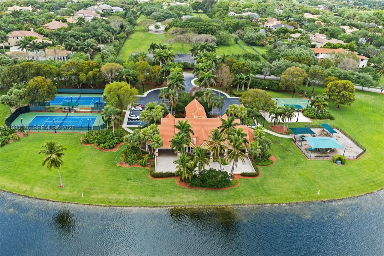 12821 Kapok Ln , Davie, FL 33330 Photo